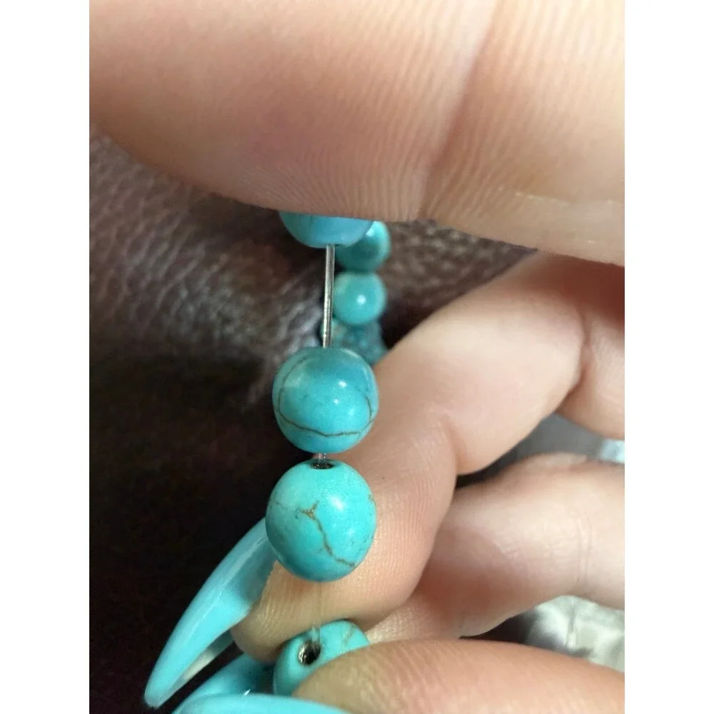 Beautiful Turquoise-Colored Beaded Sea Turtle Stretch Bracelet